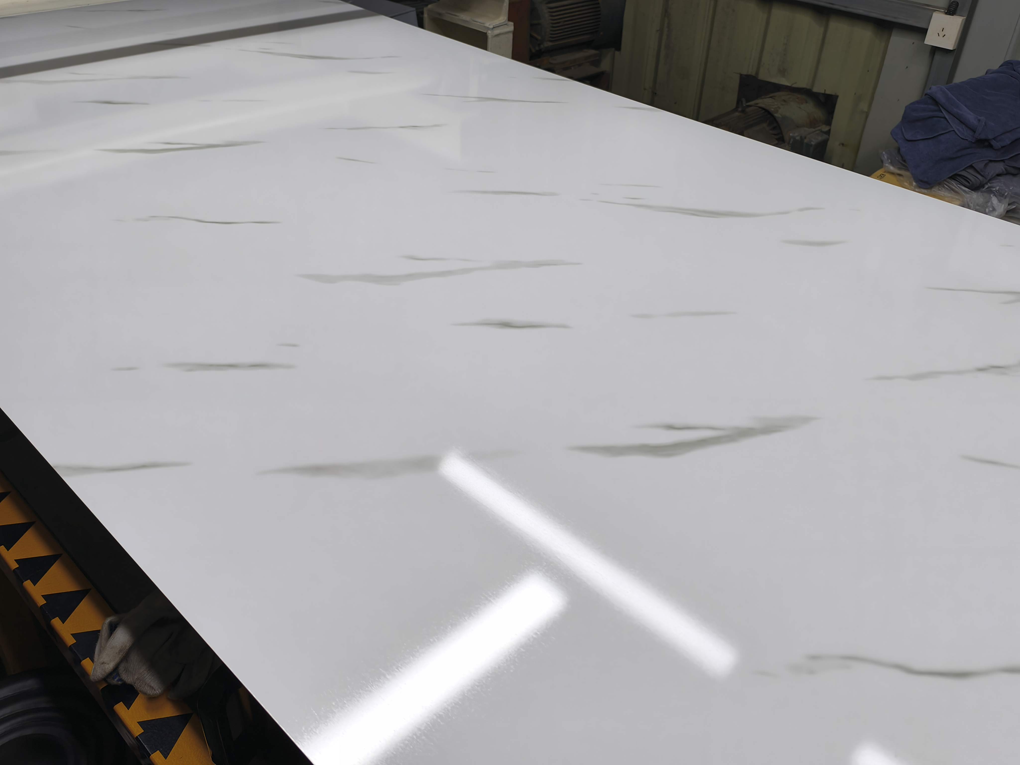 Keluli Aluminium Bijian Marmar Pracat