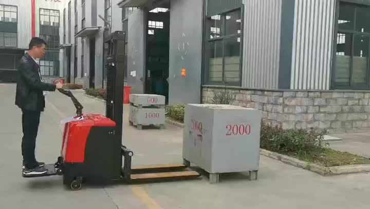 Electric stacker display