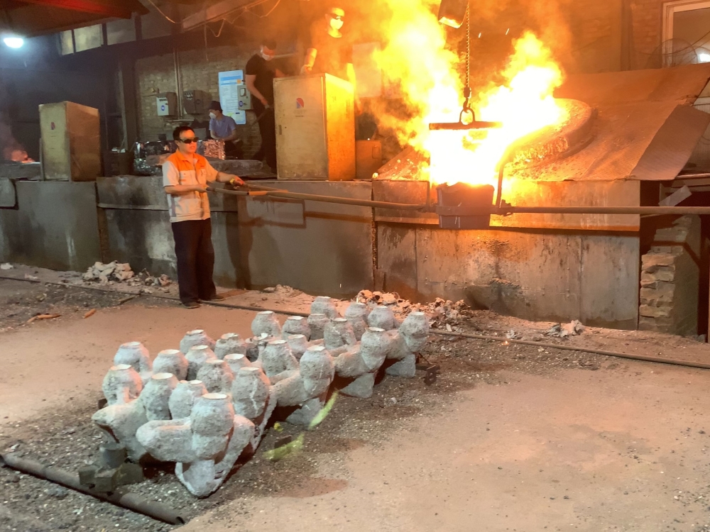 Investment Casting Pouring 4 3 Resize