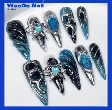 Sweet and Cool Bad Girl Wearable Nails, European and American-Style Embossed Metal Designs with Heavy Craftsmanship and Ultra-Long Stiletto Tips.