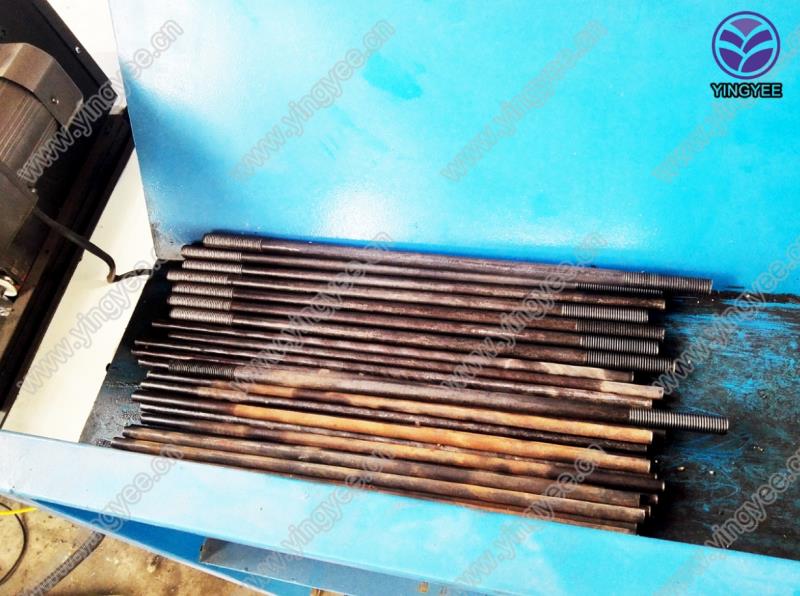 Auto feeder for steel bar