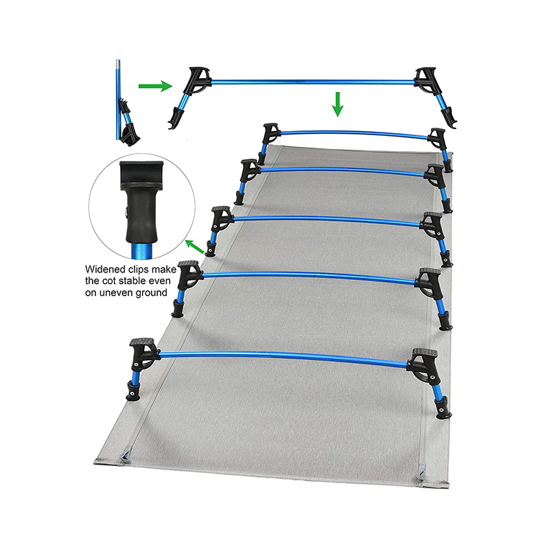 軽量のポータブル折りたたみキャンプベッド枕付き屋外シングルベッド