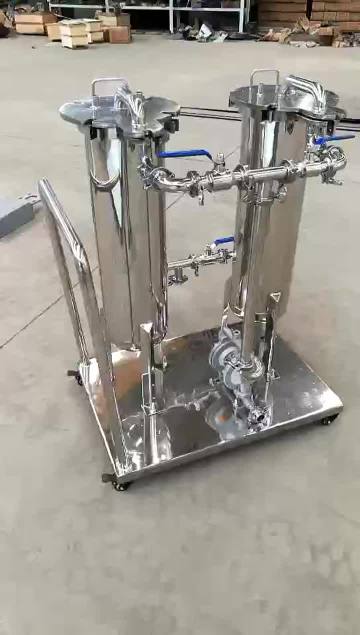 Mobile parallel bag filter