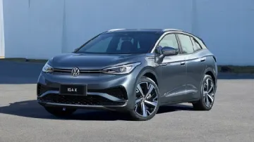 Uniland Fastest Electric Car Adult New Energy Vehicles ID6 X Pure+ Electric SUV with Long Range Electric Car1