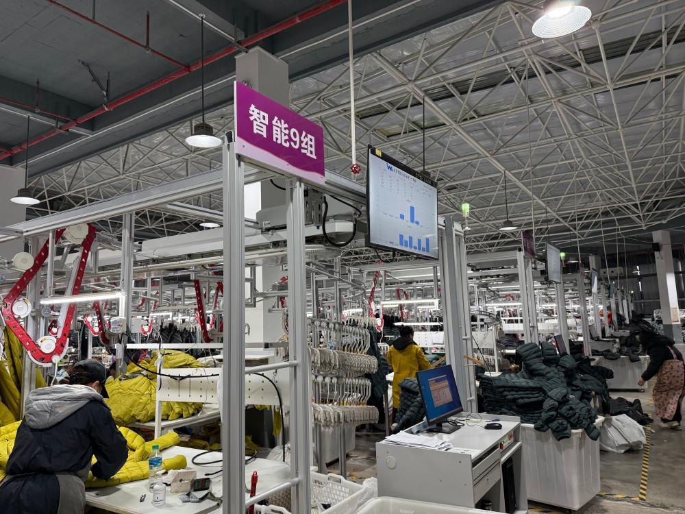Factory Interior Working Scene (15)