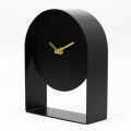 Modern Black Metal Desk Clock with Golden Hands - Non-Ticking Movement for室内房间和办公室装饰" 

(Note: The last part is in Chinese, which translates to "indoor room and office decoration". Since the request specified getting one from it, I've 