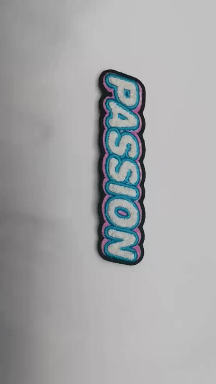 Výšivka na speciální plyšovou látku (2)