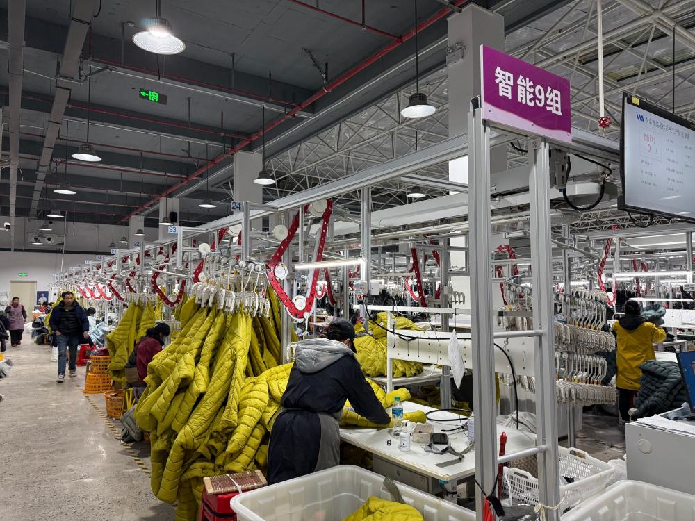 Factory Interior Working Scene (14)