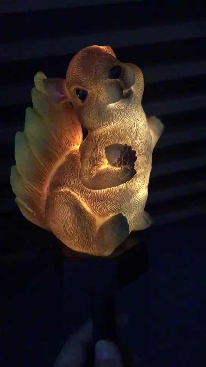 Squirrel Shaped Courtyard Lamp