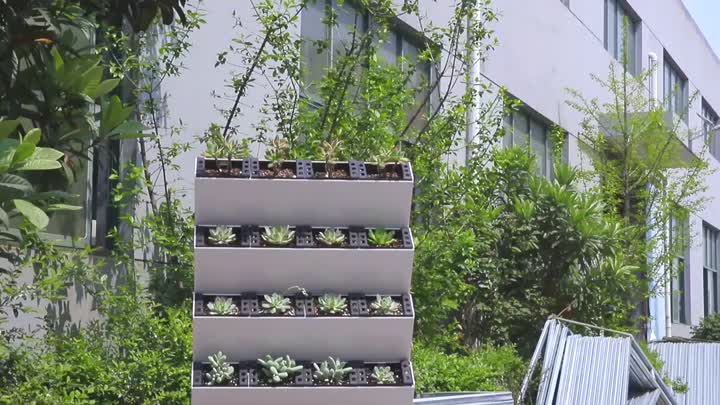 Vertical planter