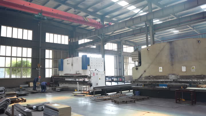 آلة الثني CNC