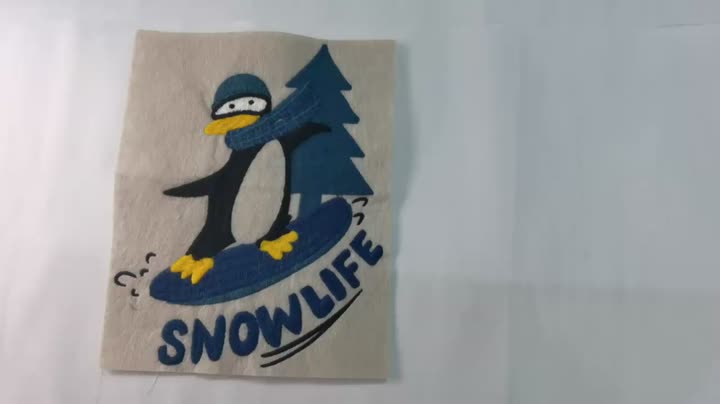 Vyšívané logo na řezu (2)