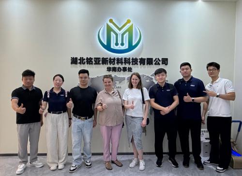 Russian Customers Visit Mingya to Explore Cosmetic Ingredient Innovation