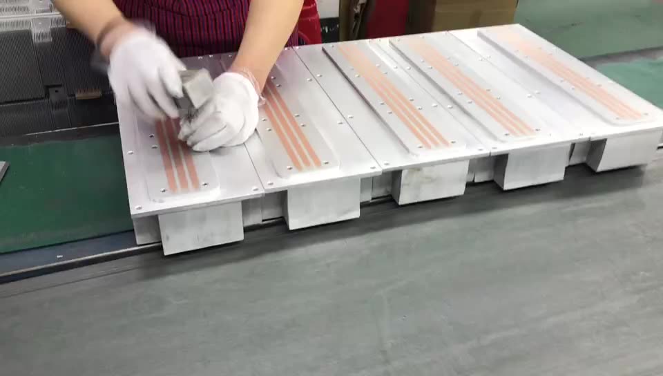 China Piezas de repuesto para la cabeza de la máquina láser personalizada de China y la caja del disipador de calor de aluminio1