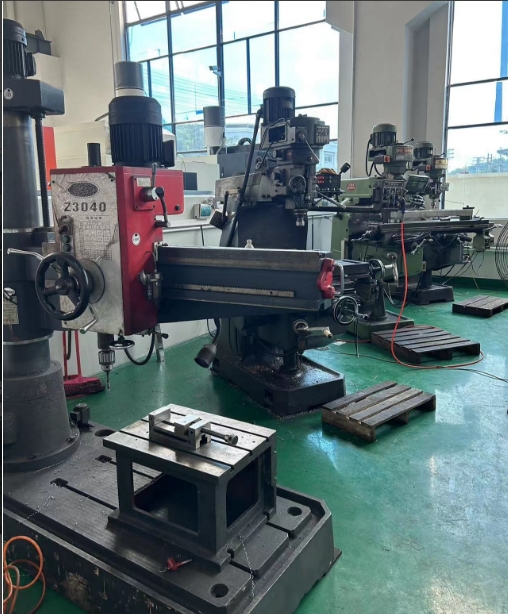 Milling machine machining area