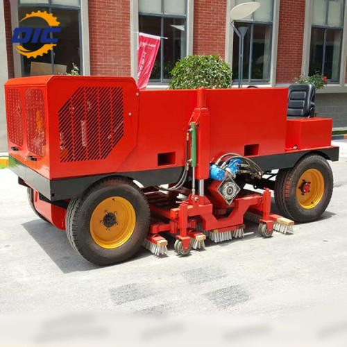Sand filling and brushing machine for artificial grass turf