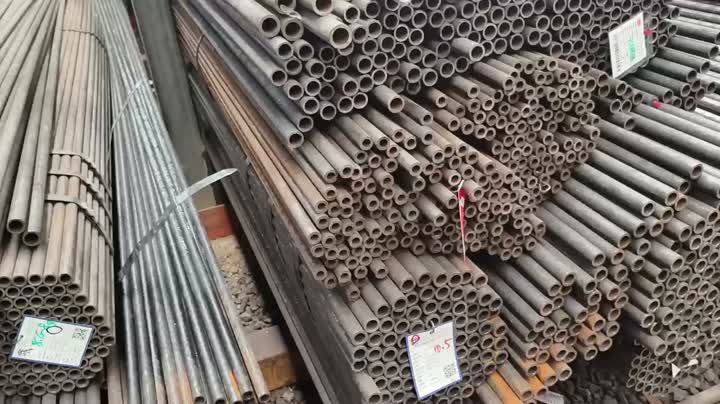Tubería de acero sin costura de diámetro pequeño