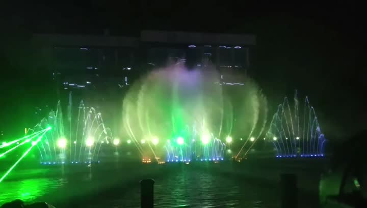 lake music fountain