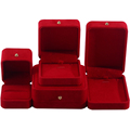 Hanhong Wholesale Custom Logo Luxus rotes Samt Schmuck Verpackungsbox Halskette Armband Ohrringe Ring Schmuck Box1