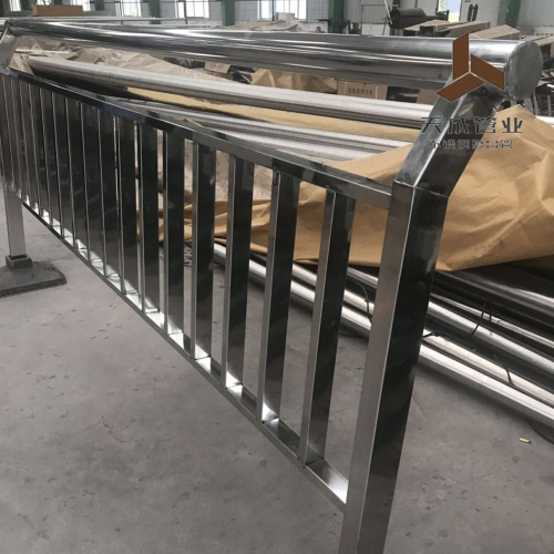 Jiaozuo Tiancheng Pipe Industry Co., Ltd. lança novas soluções de proteção de ponte de aço inoxidável e barreira de tráfego