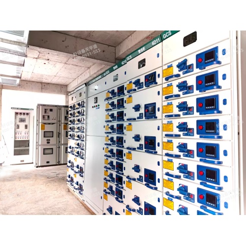 الانتهاء بنجاح من رفع المعدات لغرفة توزيع الطاقة بالمشروع الجديد