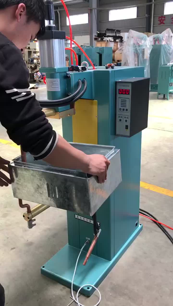 Imágenes de la fase operativa de la máquina.