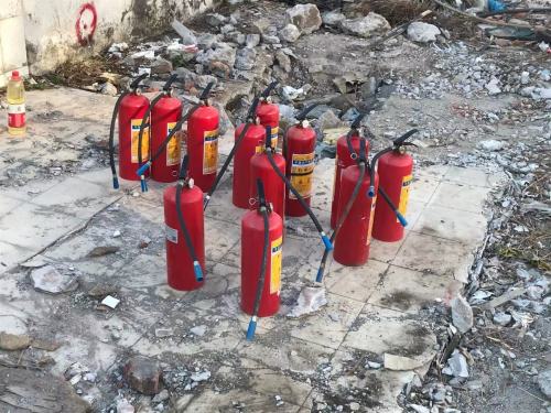 Mediante simulacros de prevención de riesgos y mediante capacitación para garantizar la seguridad - Nuestra empresa realiza simulacros de emergencia contra incendios para fortalecer la línea de defensa de la producción de seguridad.