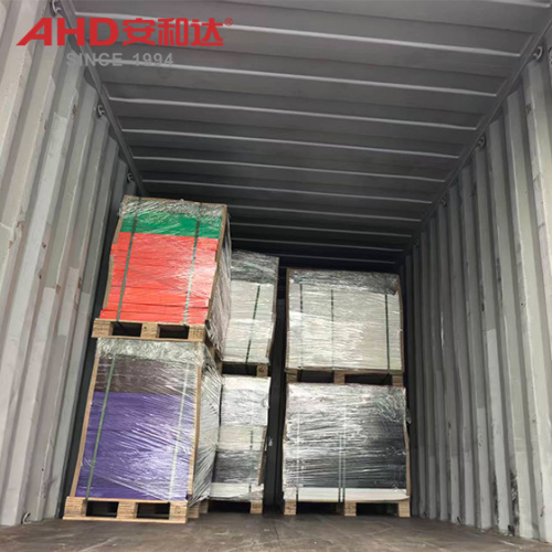 ¡Carga de contenedor completo de láminas y varillas de POM/HDPE/PMMA a vietnamita!