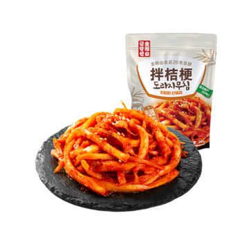 Kimchi with Platycodon grandiflorus