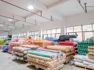 จากผ้าที่ปลูกในห้องแล็บไปจนถึงเส้นใยรีไซเคิล: อุตสาหกรรมแฟชั่นปี 2025 กำหนดนิยามใหม่ของวัสดุที่ยั่งยืน