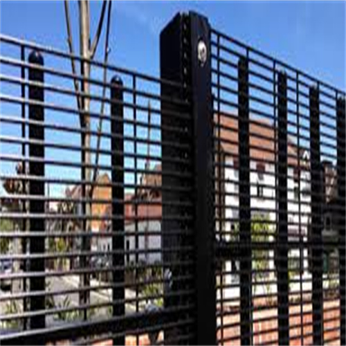 The Applications of Metal Wire Mesh and Fence In the Constructions and Garden and Farm