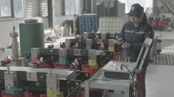 Dry-type transformer factory test