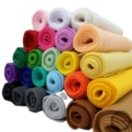 100% polyester mềm cảm giác thủ công / màu không dệt màu fabric roll1