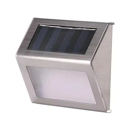 As elegantes luzes de jardim ao ar livre movidas a energia solar para todos os clima1