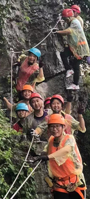 Evento di estensione dell'arrampicata rocciosa