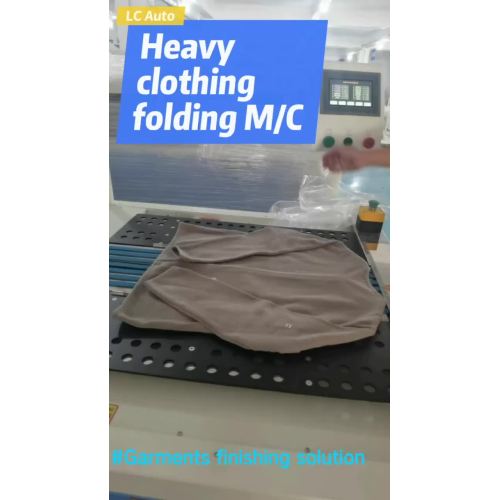 Heavy clothing folding machine