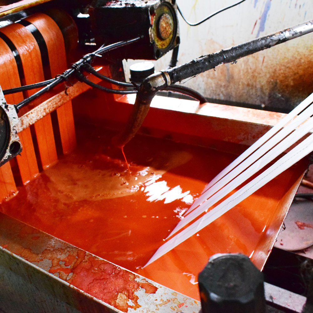 Ribbon dyeing