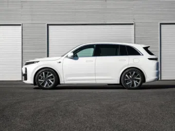 Used Car Lixiang One L7 Max New Cars Seal Hybrid Electric Cars Li L7 Luxury Adults Vehicle SUV Car1