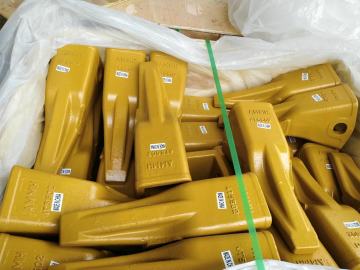 Excavator long tooth shovel