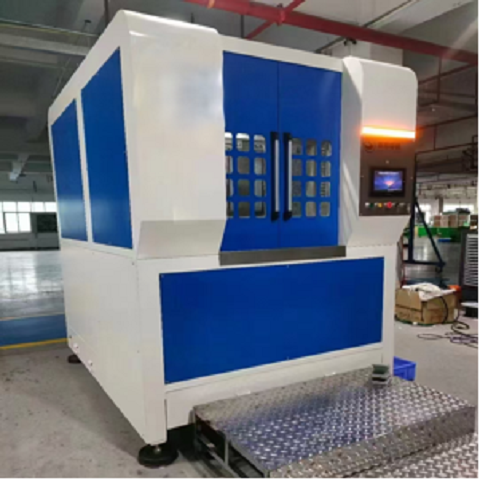 Fully automatic cutting machine