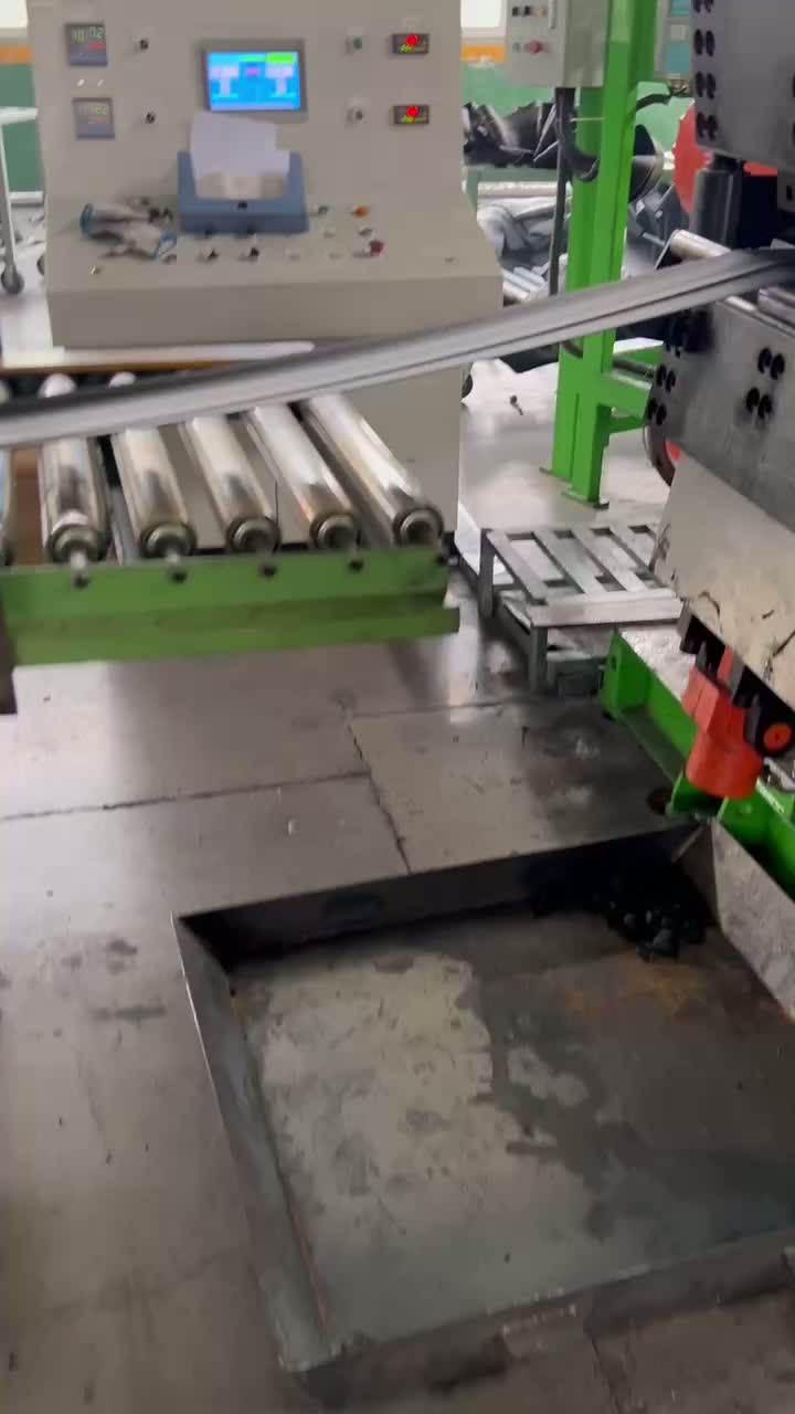 Линия экструзии мотоциклетных шин