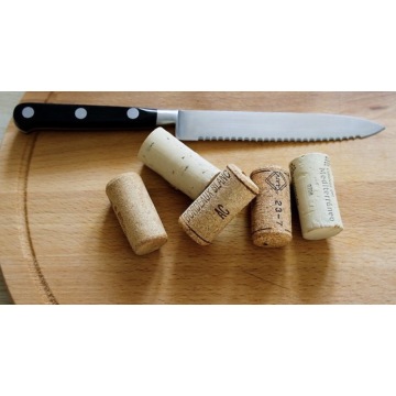 Tips 3: Remove Corks With A Knife