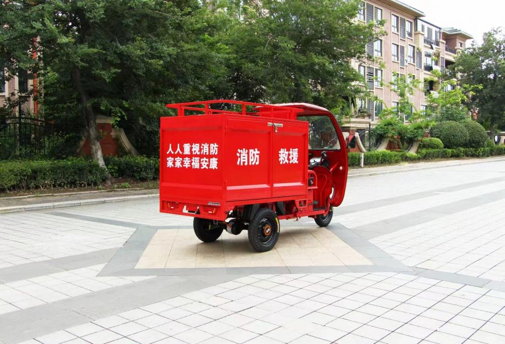 Three-wheeled miniature fire truck