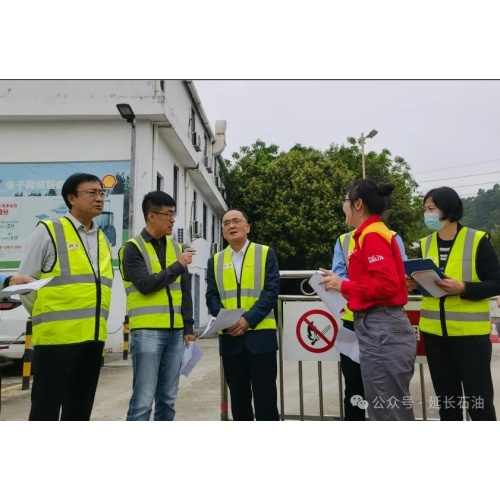 Zhang Kai-Shen ging zur Inspektion und Forschung an die Regionalverkaufsunternehmen in South China.