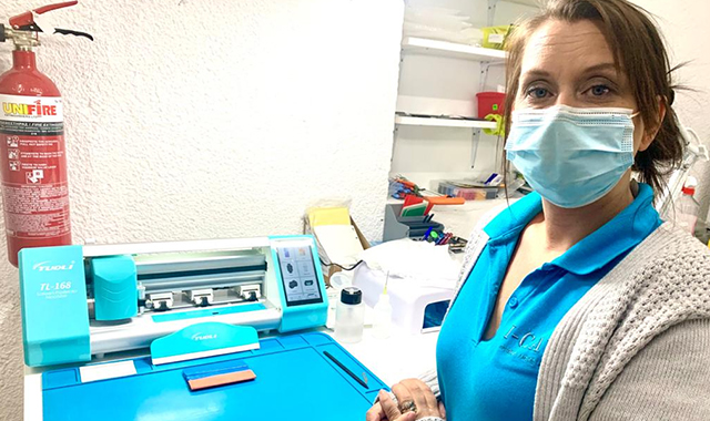 screen protector machine