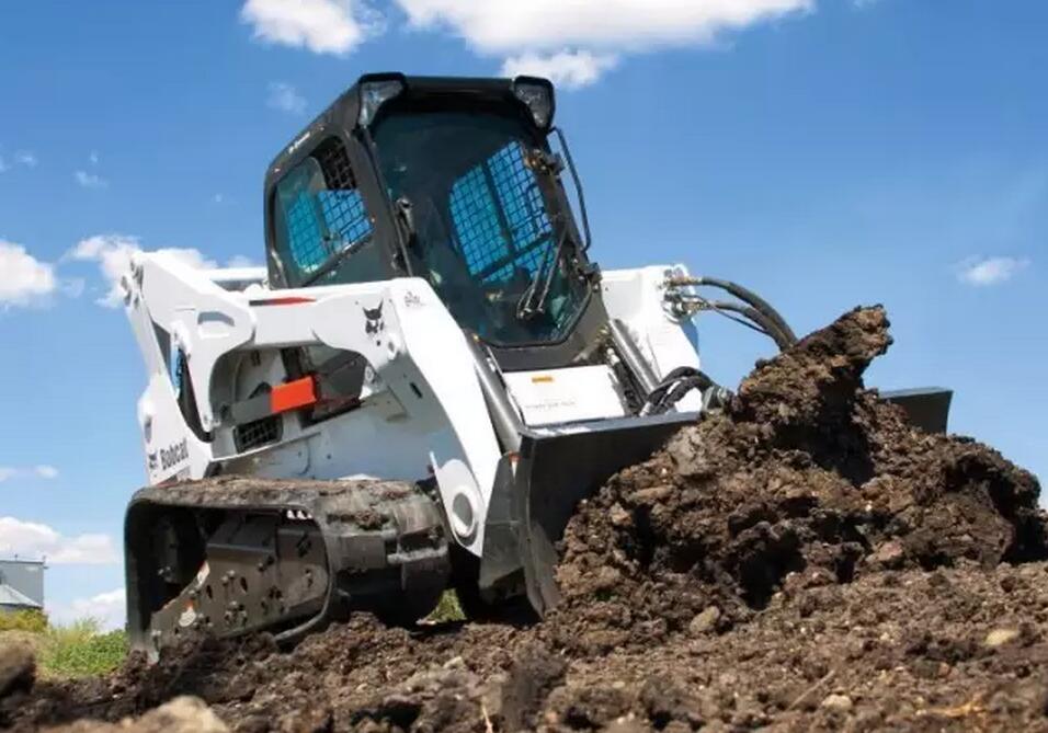 Bobcat: Решение основных проблем узкого пространства и низкой эффективности при строительстве автомагистралей