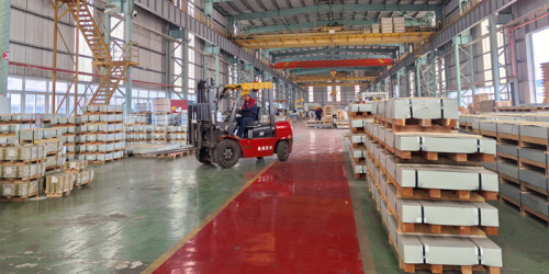 Magagamit ba ang Laminated Metal Panel PCM Metal sa Labas?