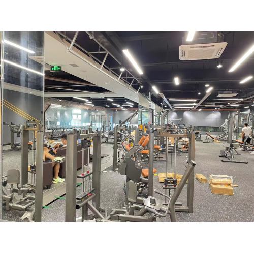 New Zealand customer's feedback on the completion of the assembly of commercial gym equipment.