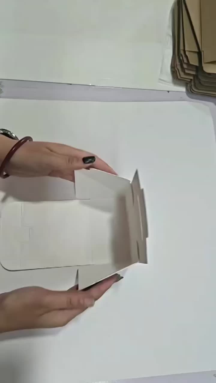 saplı kağıt kutusu
