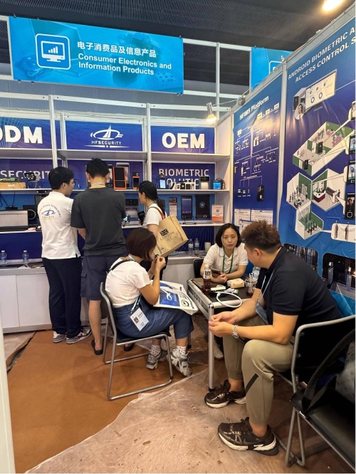 वैश्विक ग्राहकों का ध्यान एचएफसुरक्षा पर है: कैंटन फेयर में एकाधिक बायोमेट्रिक प्रमाणीकरण उत्पाद प्रदर्शित किए गए!